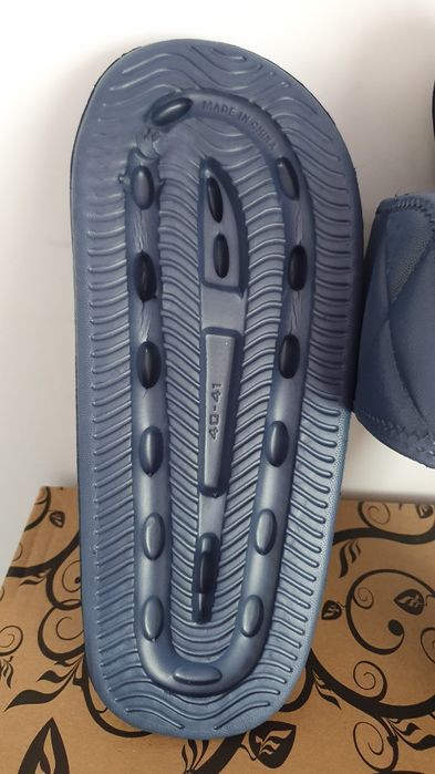 Klapki nowe piankowe rozmiar 40 / 41