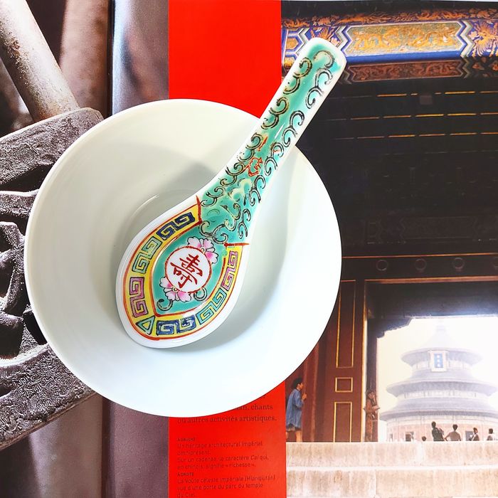 Порцелянова піала з ложкою "У довголіття немає кордонів" /China  1960р