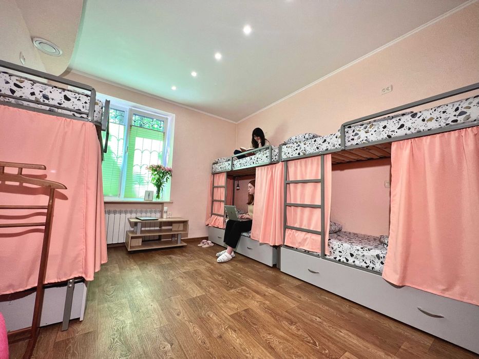 Выгодный хостел в Киеве, 1 этаж, подключены к свету!