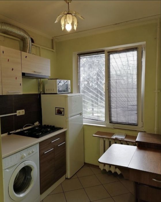 1- комнатная с балконом на Марсельской!