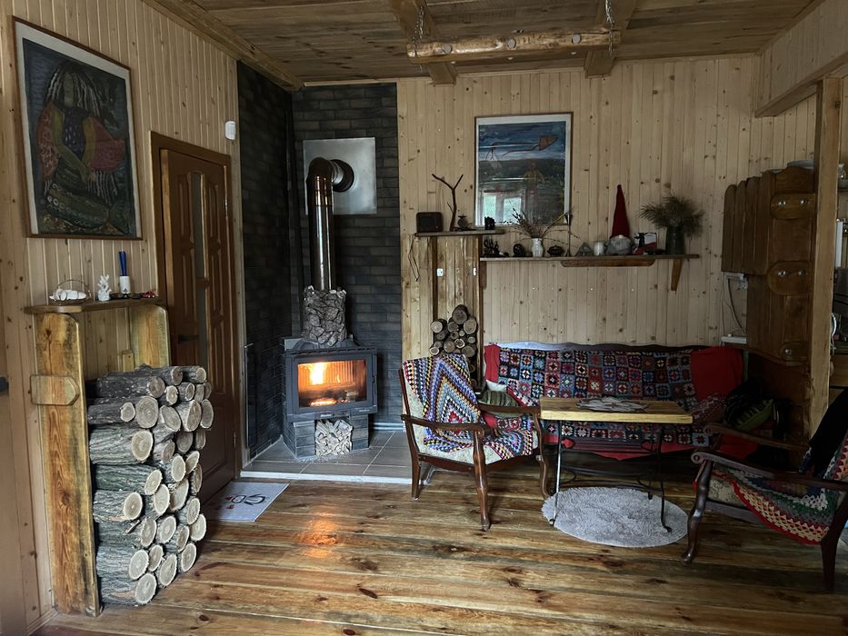 Оренда будиночку з сауною в лісі, біля води.