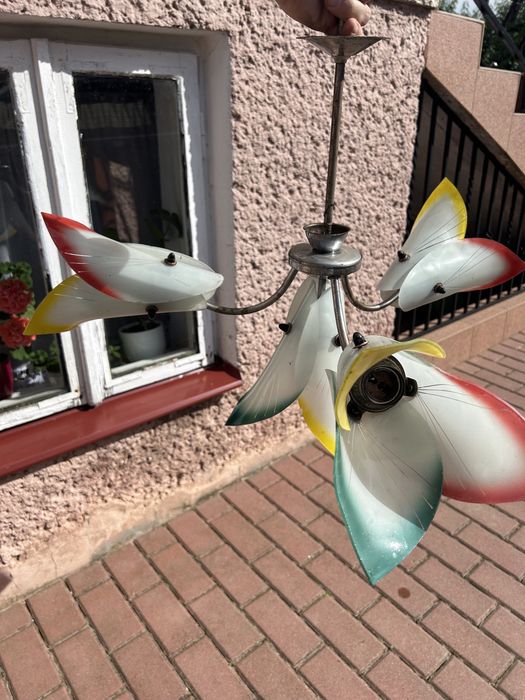 Lampa sufitowa, oświetlenie