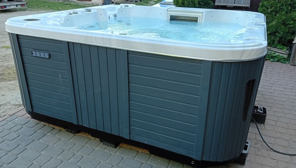 Jacuzzi całoroczne