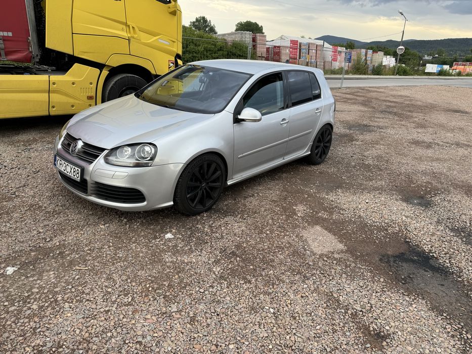 Volkswagen Golf 5 r32