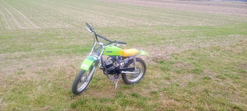 cross suzuki na chodzie