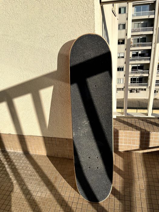 Skate Globe Vermelho