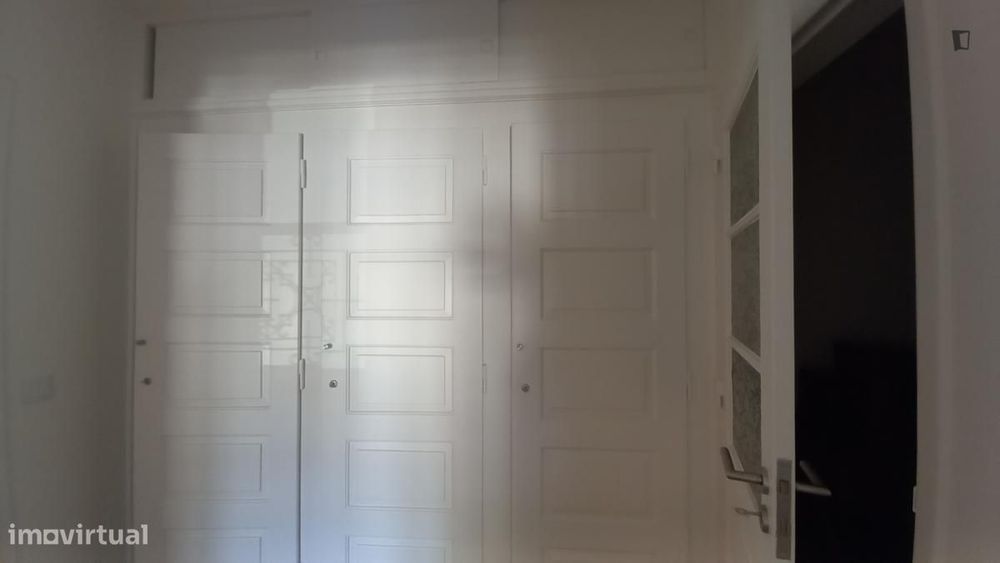 Quarto - localizado em Entrecampos Lisbon