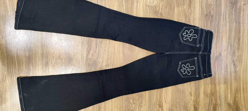 Spodnie damskie jeans