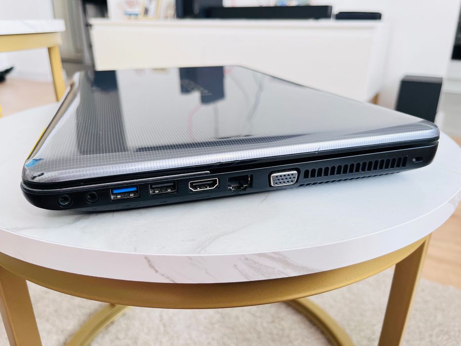 Laptop Toshiba Satellite c855-12j