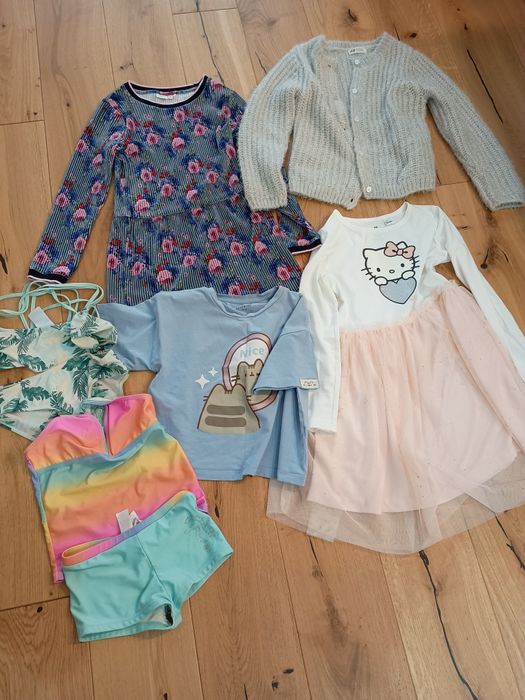 Sprzedam zestaw ubrań dla dziewczynki