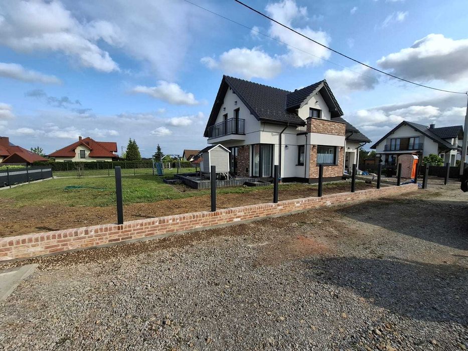 Murowanie ogrodzeń, kominów i elewacji z klinkieru cegly i kamienia