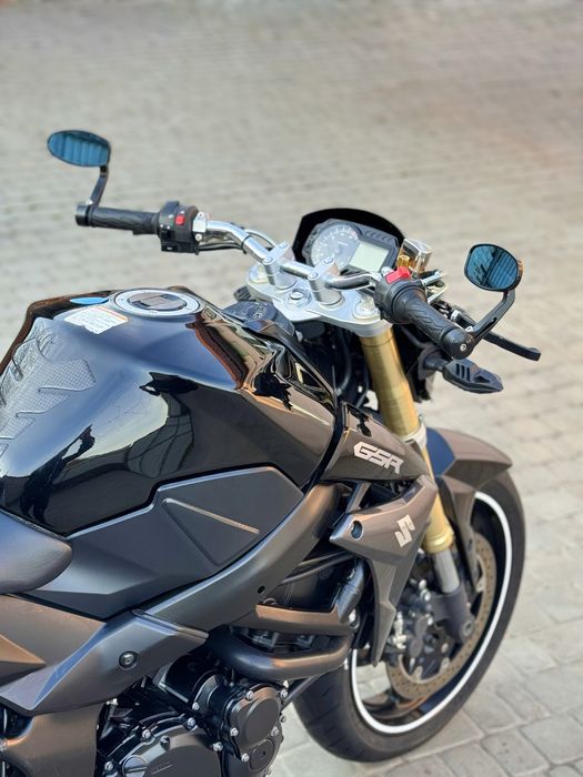 Suzuki GSR 750     АВS