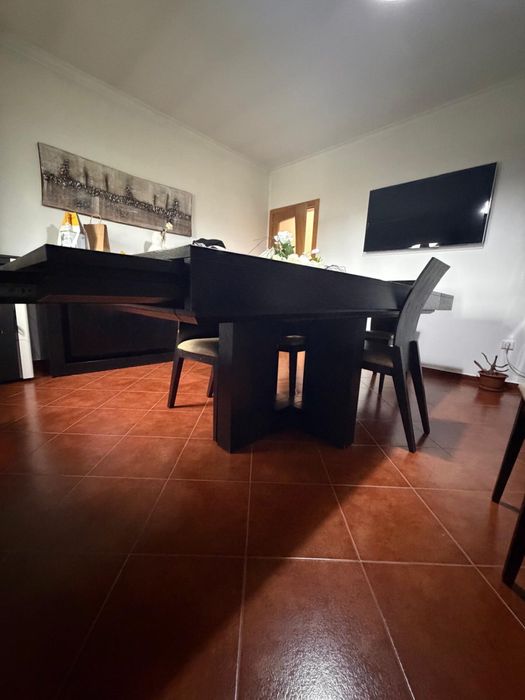 Conjunto Aparador e Mesa de estar/jantar