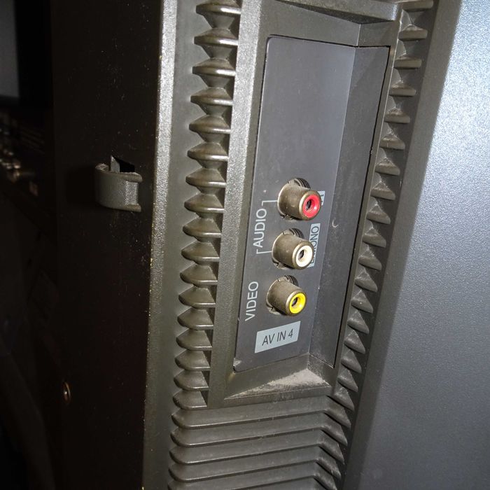 Telewizor LG model 37LE2R 37"