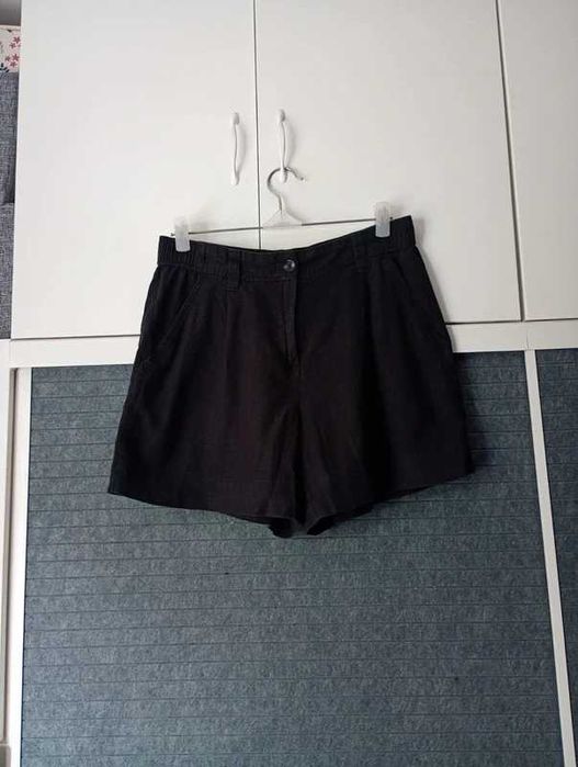 Lniane krótkie spodenki z luźnymi nogawkami