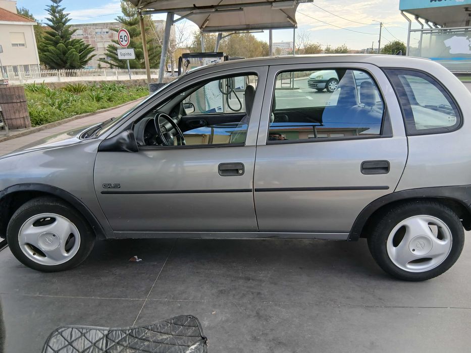 Opel Corsa B 1.2 Gasolina | 4 Pneus Novos | 800 €