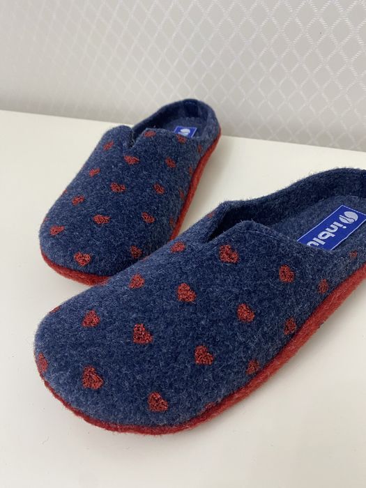 Жіночі повстяні (войлок) тапочки Inbli,бежеві та сині.Розмір у розмір.