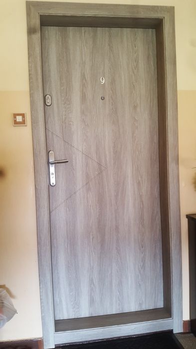 Drzwi, okna, rolety zewnętrzne. Z montażem.
