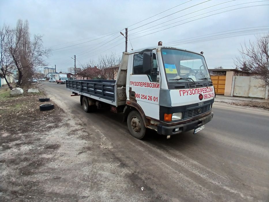 Тата бортовая 2010 год