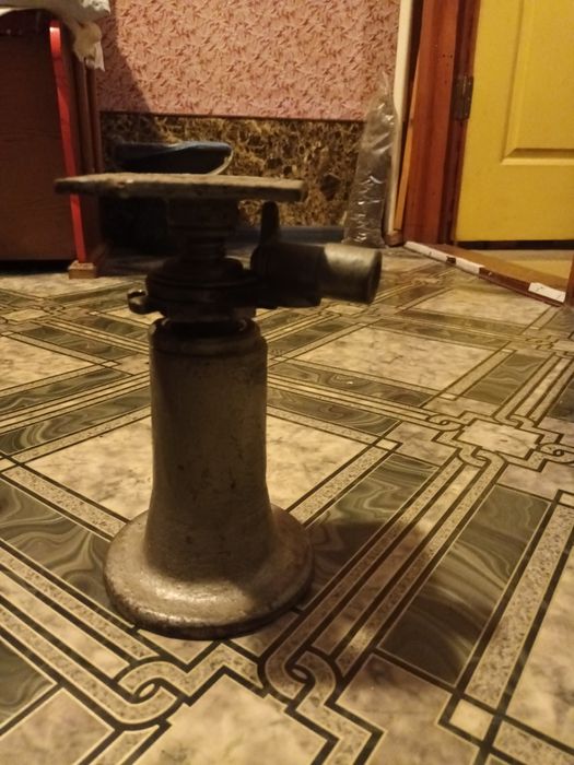 Продам домкрат 2 тоник