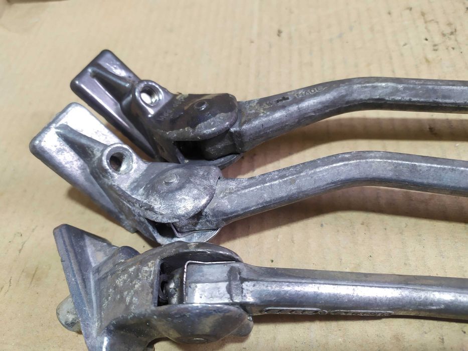 Подножка под 28 колесо с колпачком