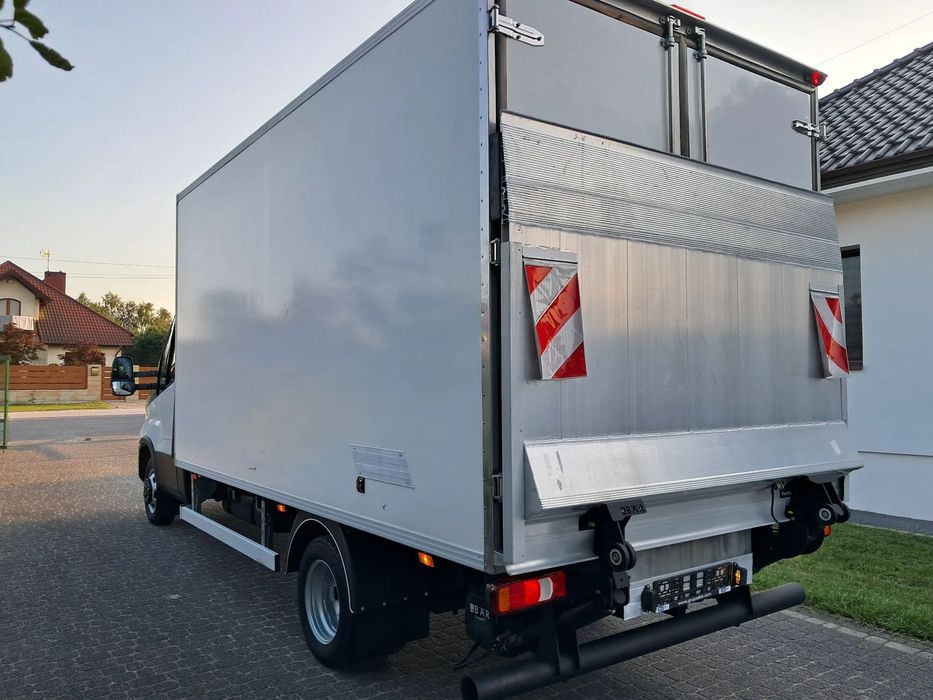 Iveco 50C18 Automat Chłodnia ZANOTTI Salon Polska  8-palet 3.0 180KM Winda 1 TONA  Salon Polska