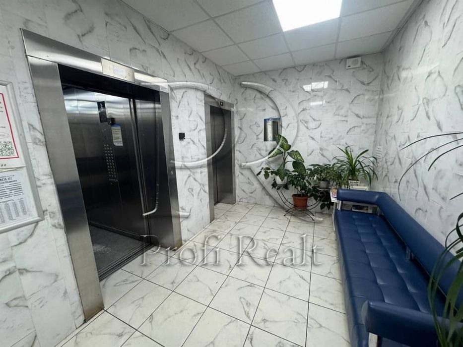 Продаж видової 2кімн.кварт. Соборності30 Київська Венеція Русанівка