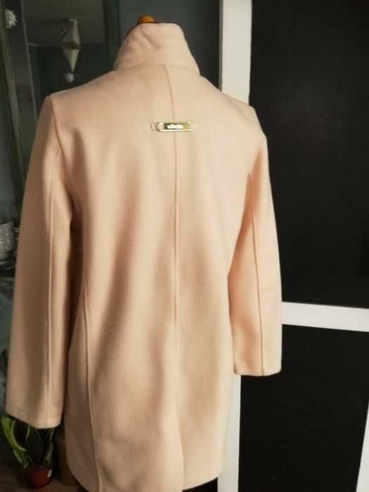 Płaszczyk kieszenie guziki