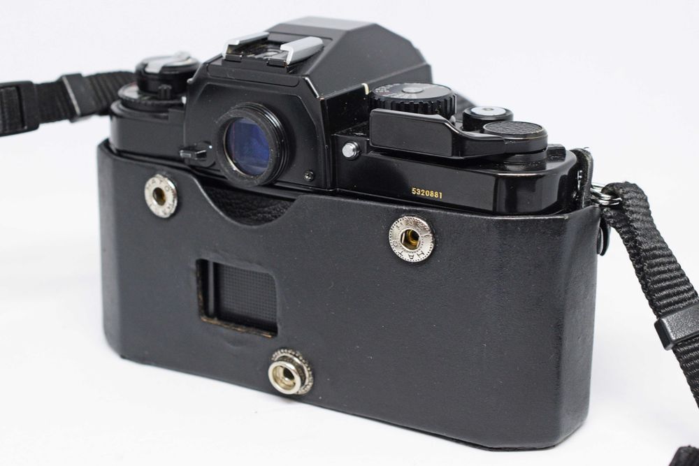 Nikon FA 35mm Analog Camera, 100% Functional, with CF-30 Case64751403493890124