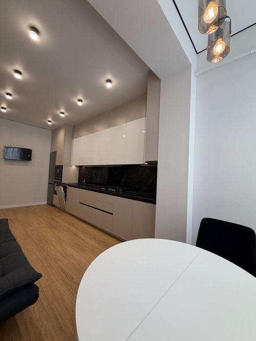 Нова 1-кімнатна 51 м² з ремонтом та технікою ЖК Style House