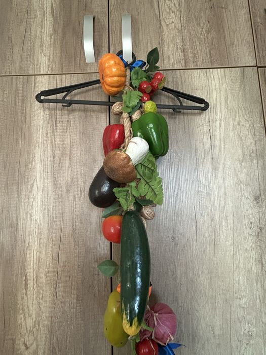 Декор для кухні зі штучних овочів