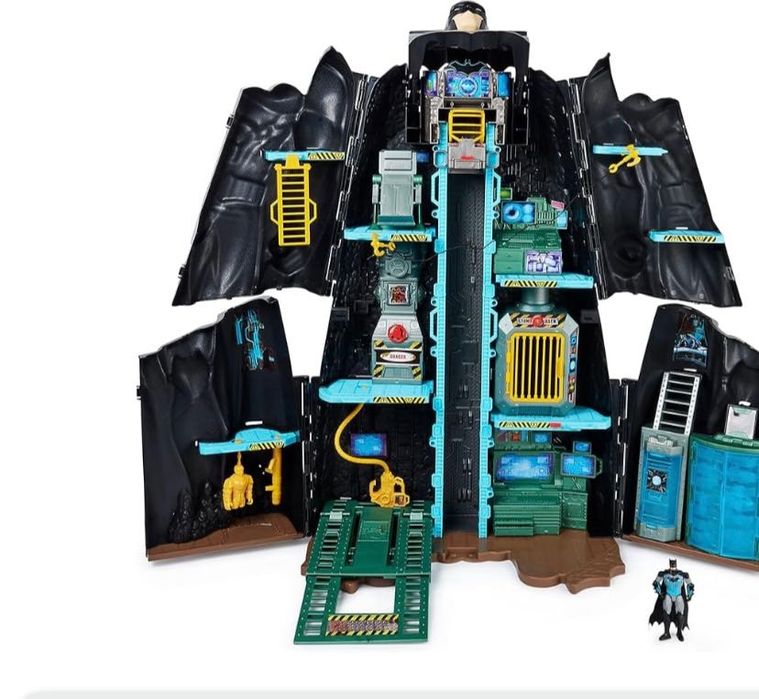 Twierdza Batmana, Batman Cave