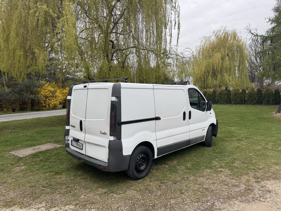 Renault Trafic 1.9td 2001r blaszak w pelni sprawny
