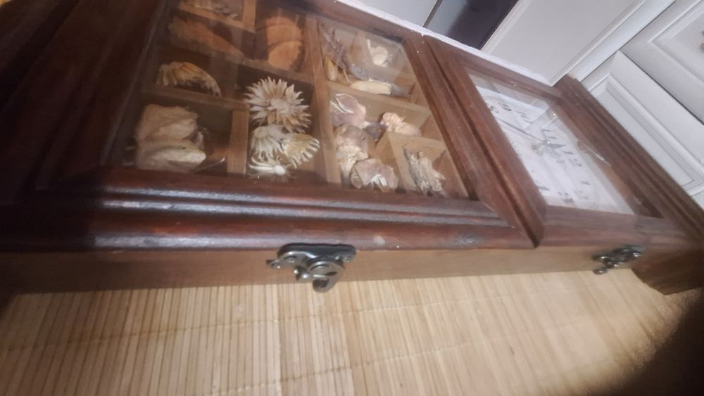 Zegar ścienny ze skrzynką na klucze