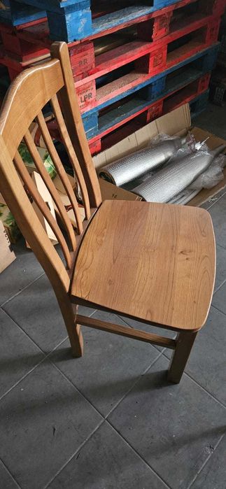 Cadeiras Madeira 150 unidades