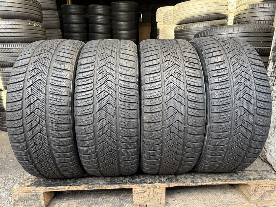 Зимові шини 235/45 R18 Pirelli Sottozero 3 TO PNCS 4шт. 2023