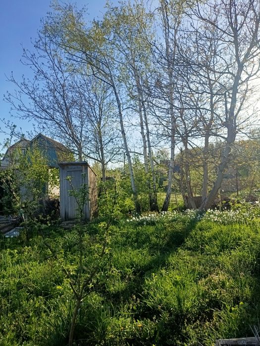 Двоповерховий дачний будинок