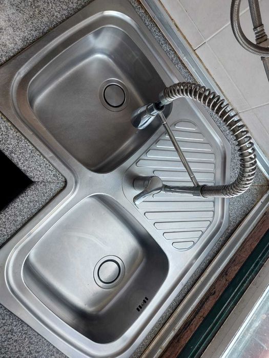 Lava-loiça inox Fagor de canto com 2 cubas + torneira extensível