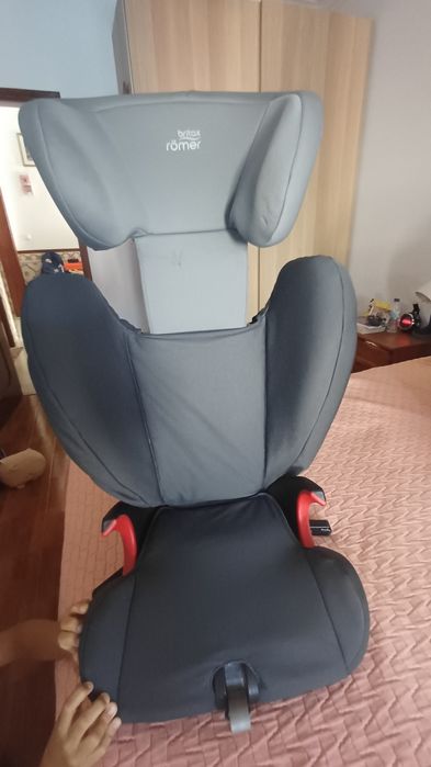 Duas Cadeiras Auto Britax Römer Kidfix SL com ISOFIX (Grupo 2/3 - 15 a 36 kg)– Muito Estimada