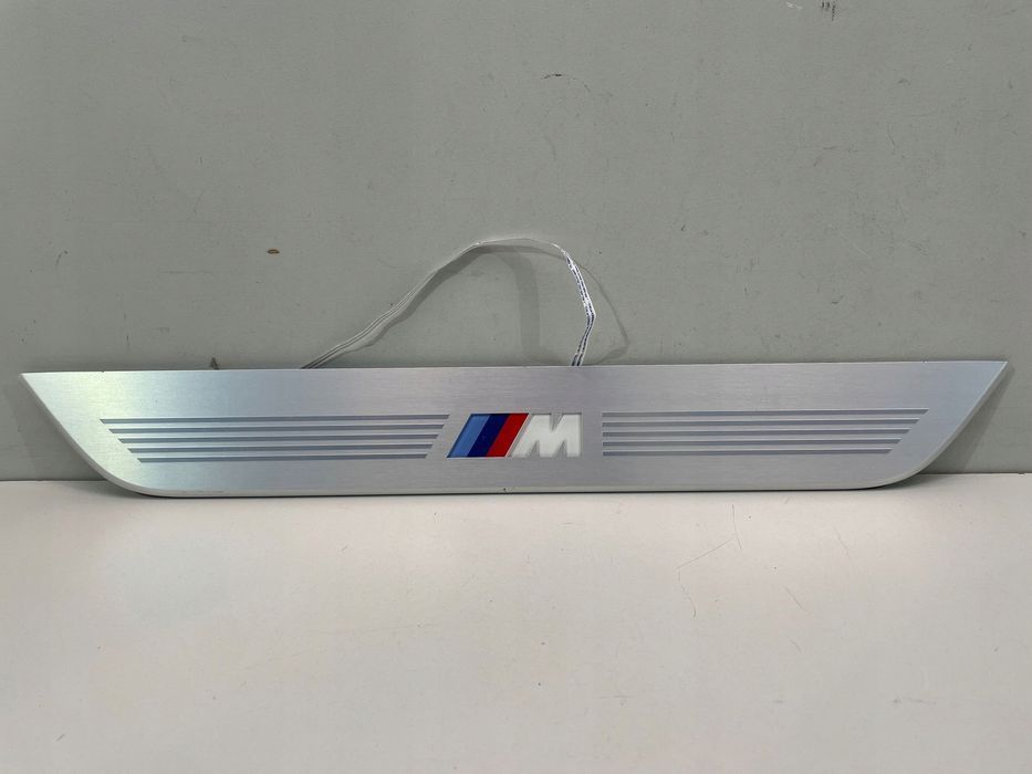 BMW 7 G11 G12 НАКЛАДКА ПОРОГА М ПАКЕТ ПЕРЕД 8061028 / 8
