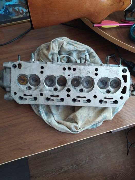 Головка блоку Nissan Vanette 1.6 бензин.