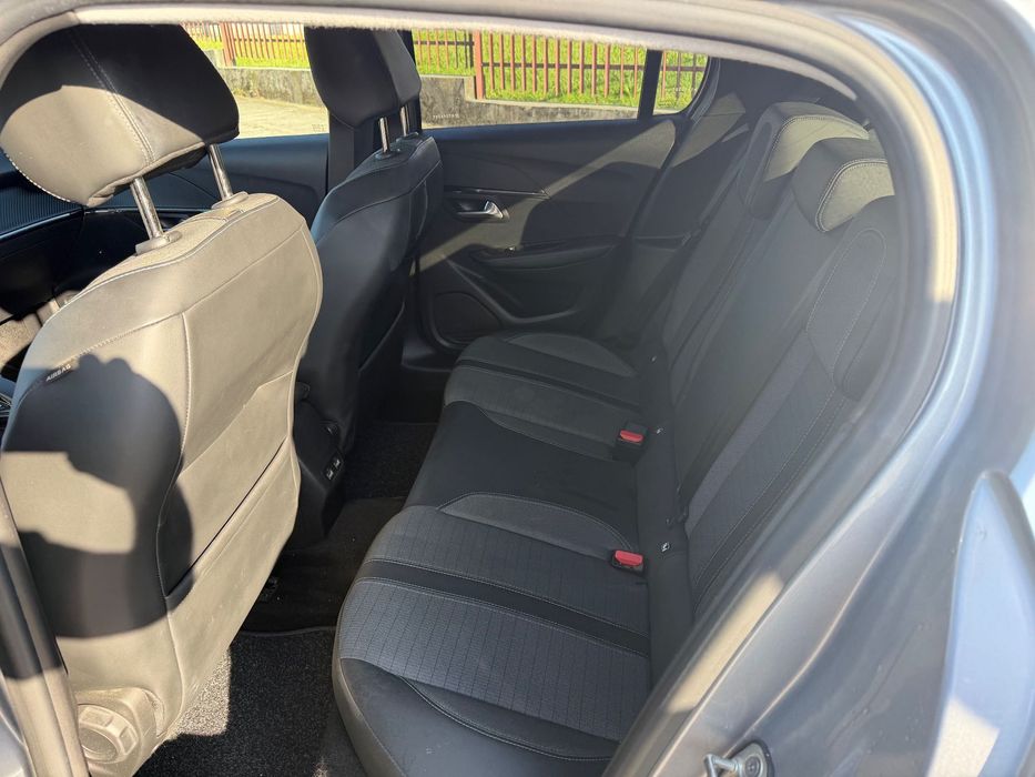 Peugeot e-208 50 kWh Allure Pack