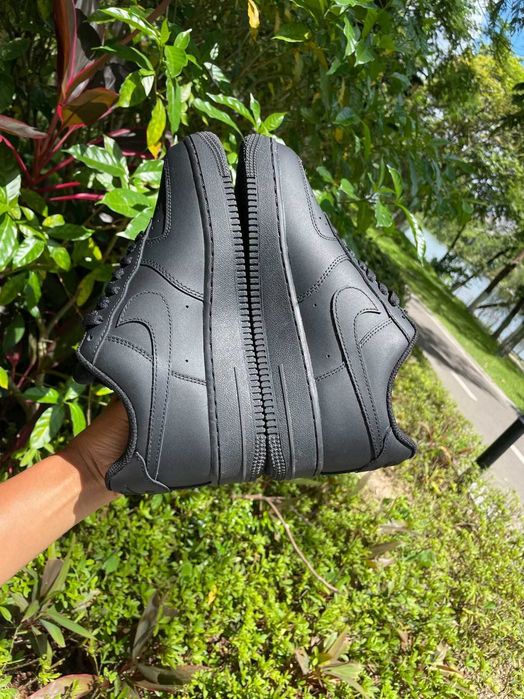 Promocja NIKE AIR FORCE 1 Czarny AF1 R.38