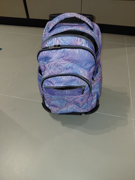 Mochila Totto com rodas