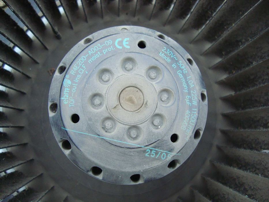 Вентилятор радіальний  R4E200-AD03-09