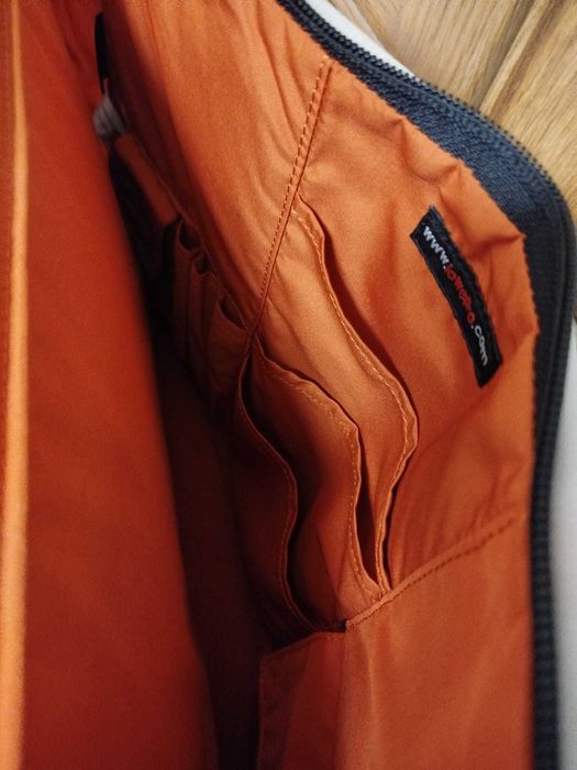 Mala Lowepro 40x35 cm para portátil