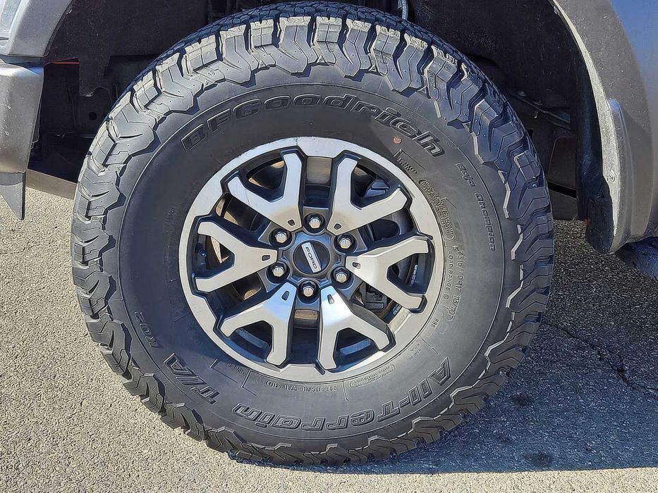 Ford F-150 Raptor      2017