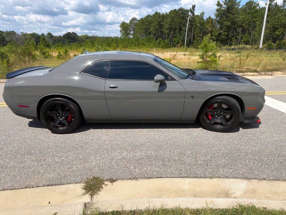 Dodge Challenger      2017