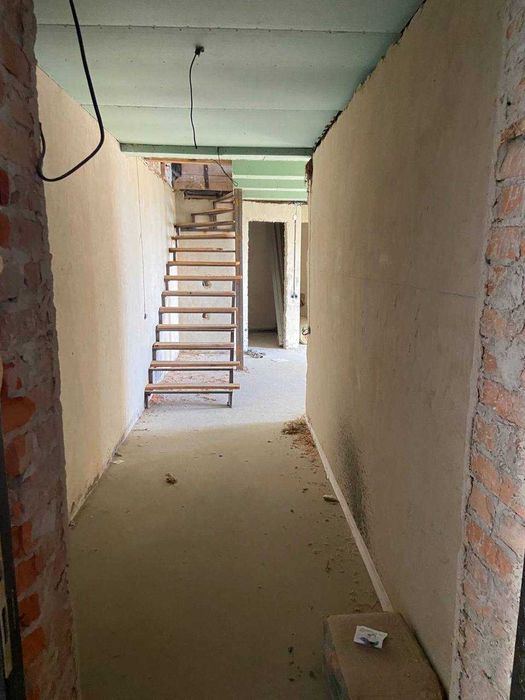 ПРОДАЖ/ ОБМІН 2-кімнатна квартира м. Зборів, вул. Миру 11.