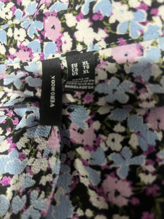 Vero moda sukienka kwiaty roz.42